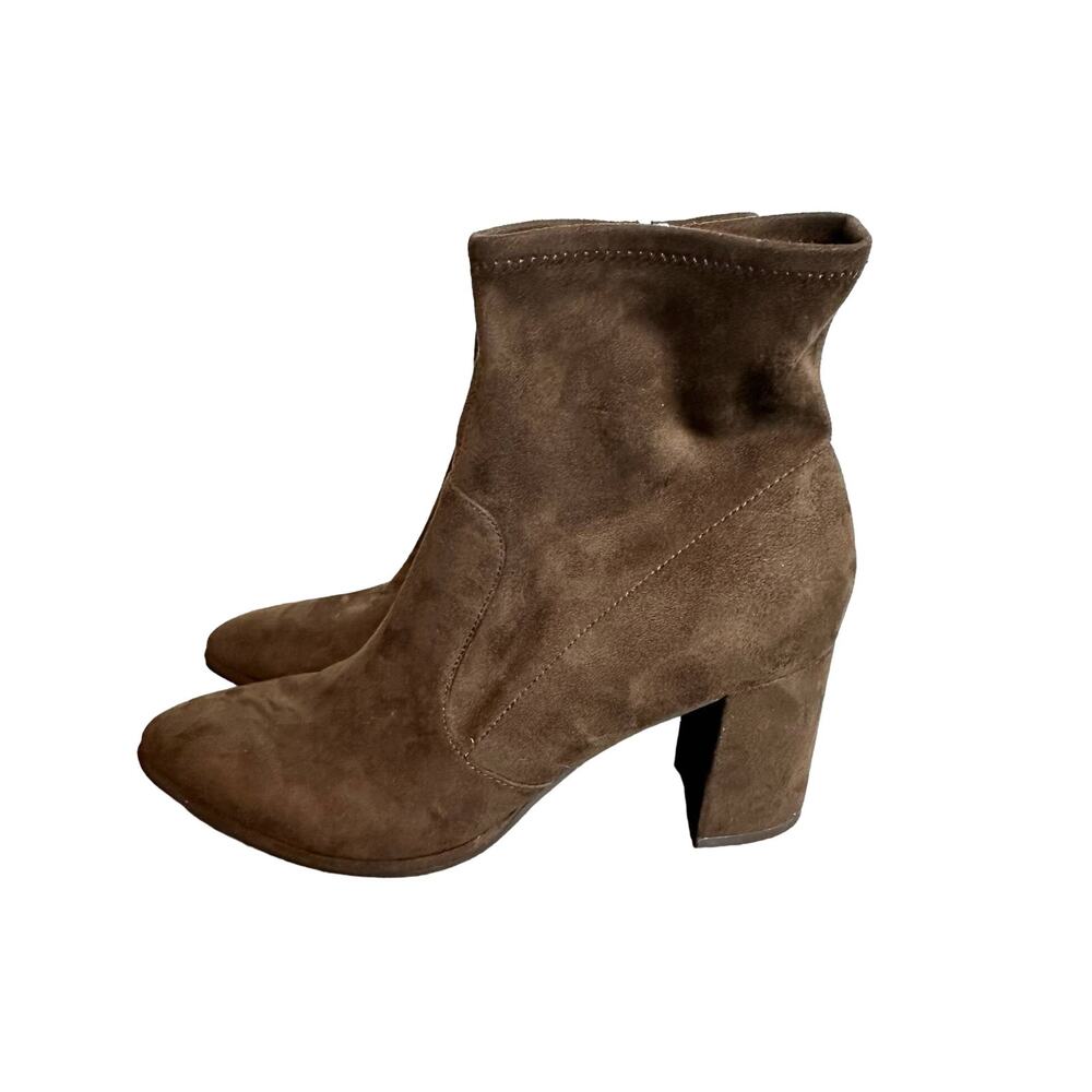 NWOT Marc Fisher Lukie Bootie in Brown 10